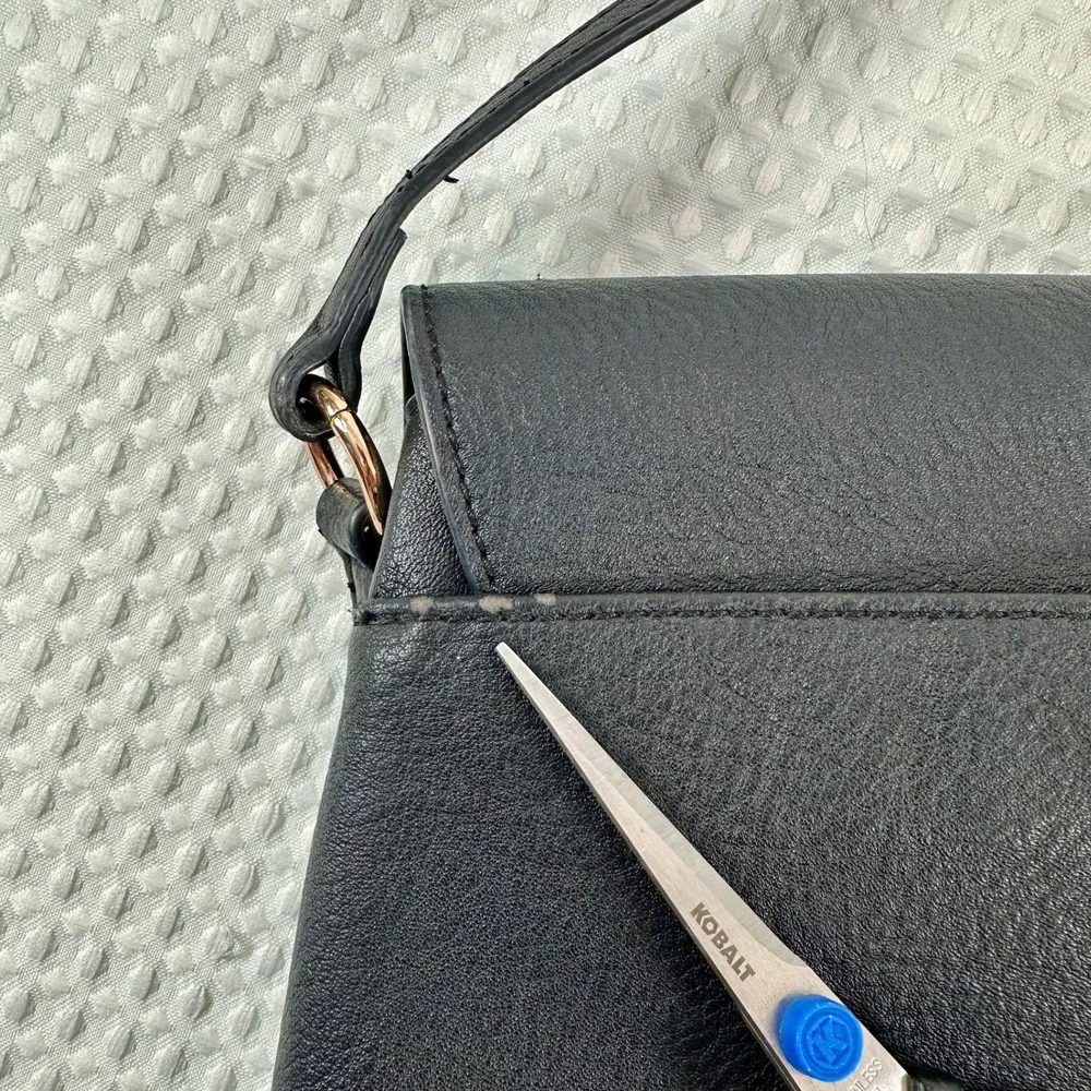 Lauren Conrad Black Faux Leather Flap Shoulder Crossbody‎ Bag Gold Accents